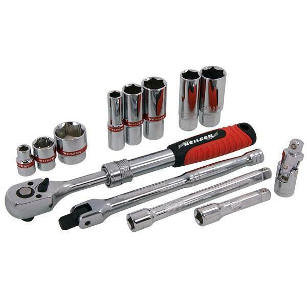 33 Pc 3/8" Dr Socket Set w/ Ratchet, Extensions & Case